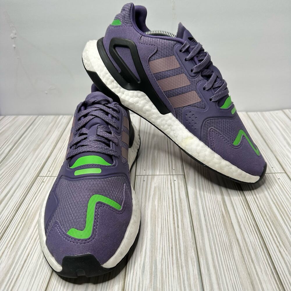 Adidas women’s Size 9 Day Jogger Sneakers Shoes FW4827 Purple Green Lace Up‎